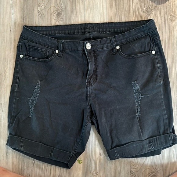Women’s black size 18 reign shorts - Picture 1 of 4